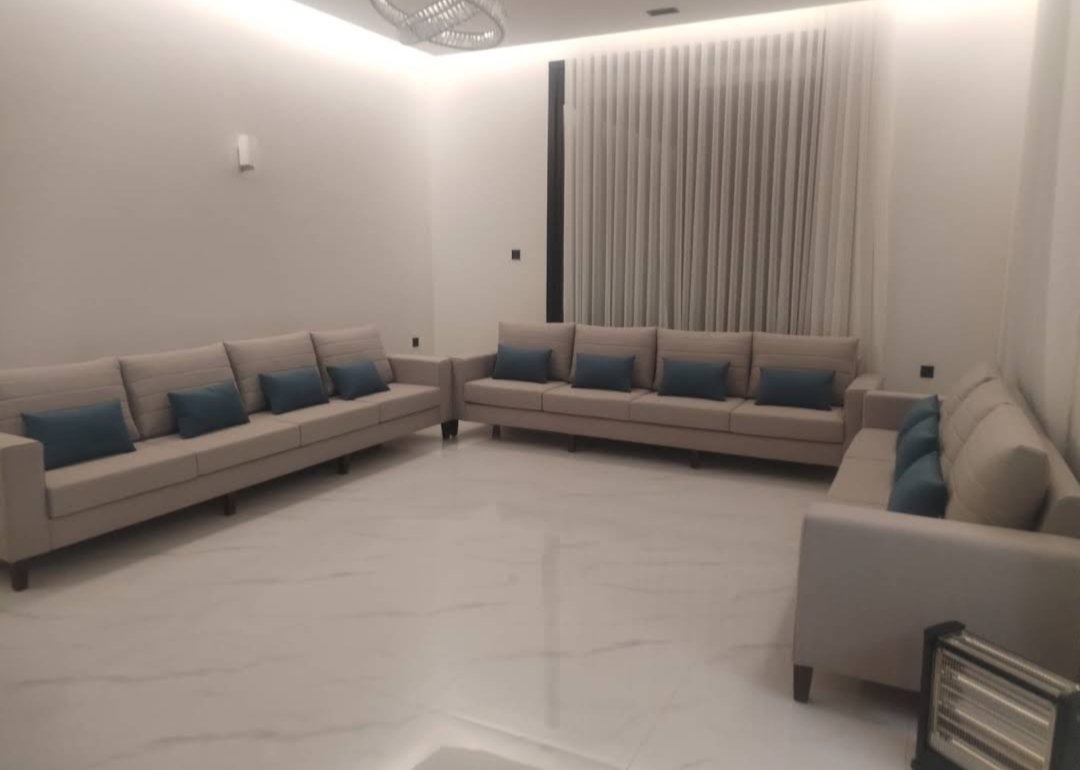 من أعمال حسن تفصيل ستائر و كنب مجالس في الرياض